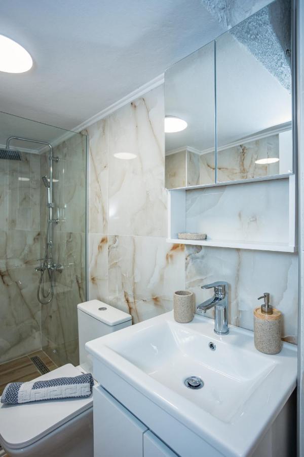 Luxury Downtown Apartment Z1 Thessaloniki Exterior photo
